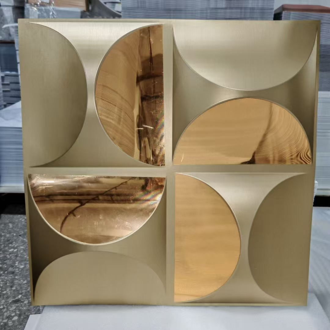 Zejing 50cm*50cm PVC 3D Wall Panel Geometric Cladding Easy Installation Waterproof and Fireproof 3D Wall Board for Interior Wall Decor Ceiling Decoration  D212香槟金色镜面金.jpg